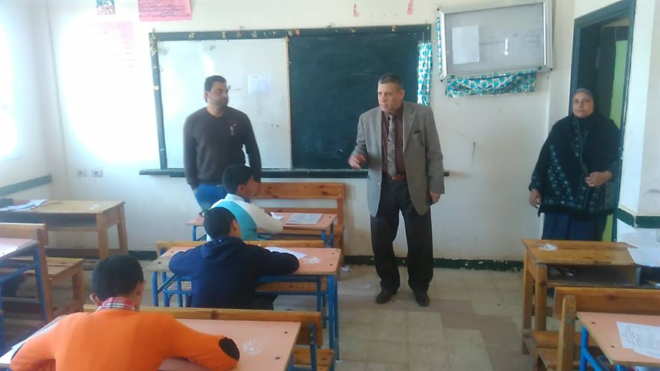 استبعاد رئيس لجنة ومراقب دور من امتحانات الشهادة الإعدادية بكفر الشيخ