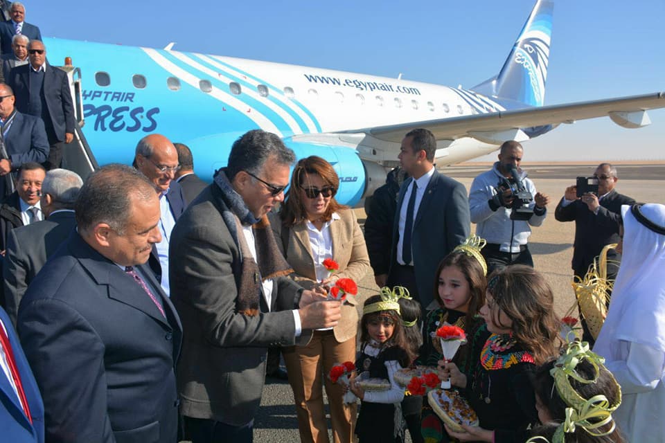 وزير النقل يشهد تدشين أول رحلة لمصر الطيران بين القاهرة والوادي الجديد منذ 6 سنوات