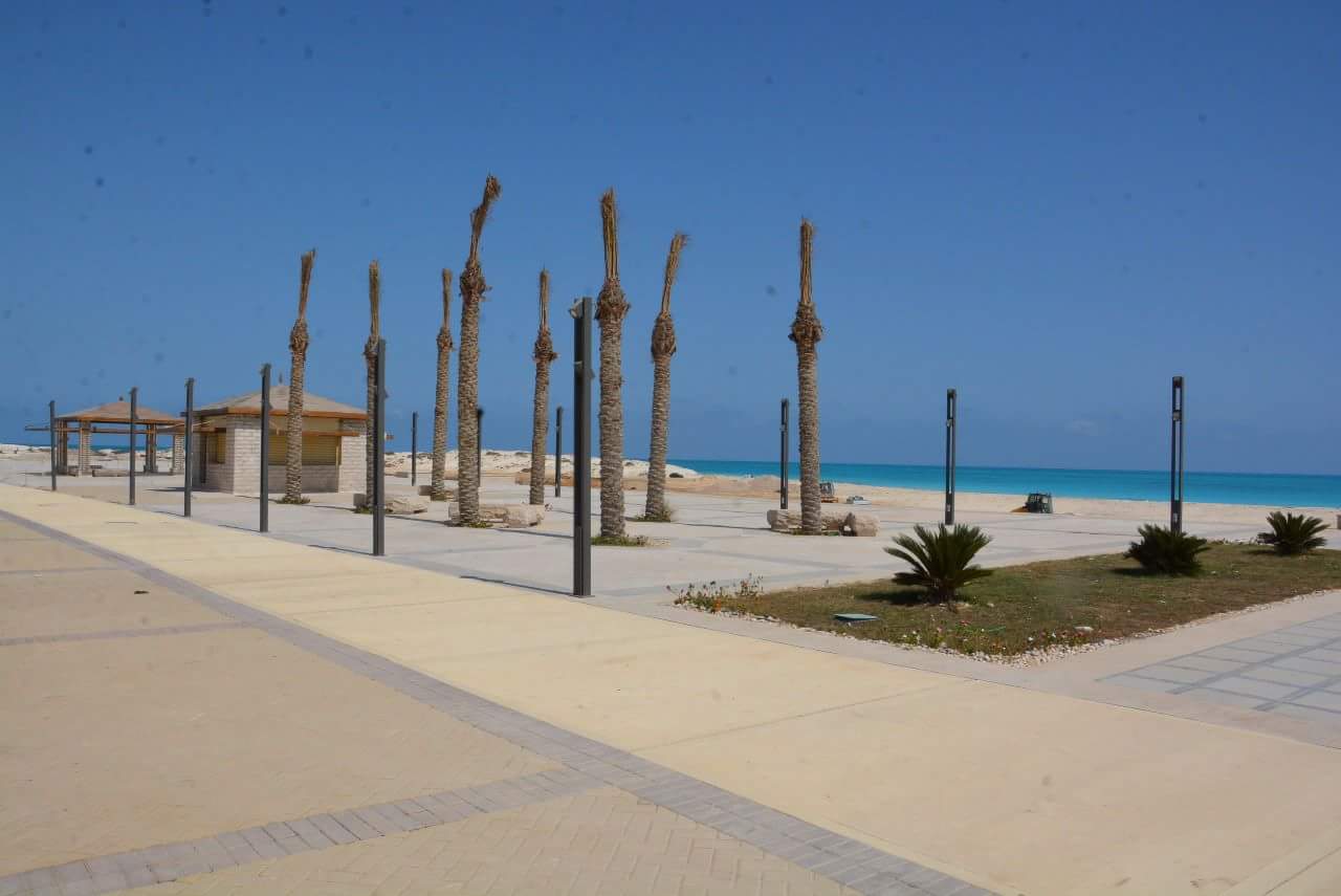 وزير الإسكان: جار الانتهاء من تنفيذ 2000 وحدة بالإسكان المتميز بالعلمين الجديدة و7 آلاف وحدة أخرى بمشروع ”سكن مصر”