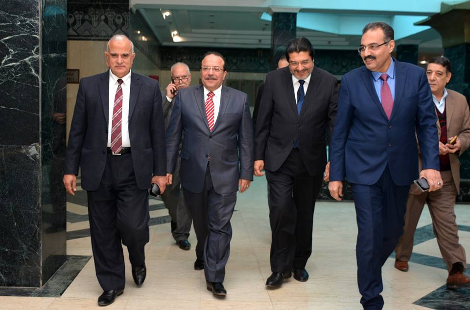 بعد توليه منصبه الجديد:رئيس جامعة طنطا يتفقد الإدارات العامة بالجامعة
