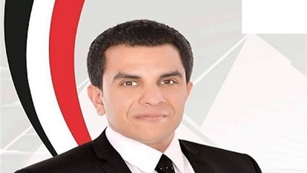 النائب محمود عزت يحصل على موافقات عديدة بقطاع الكهرباء ببني سويف