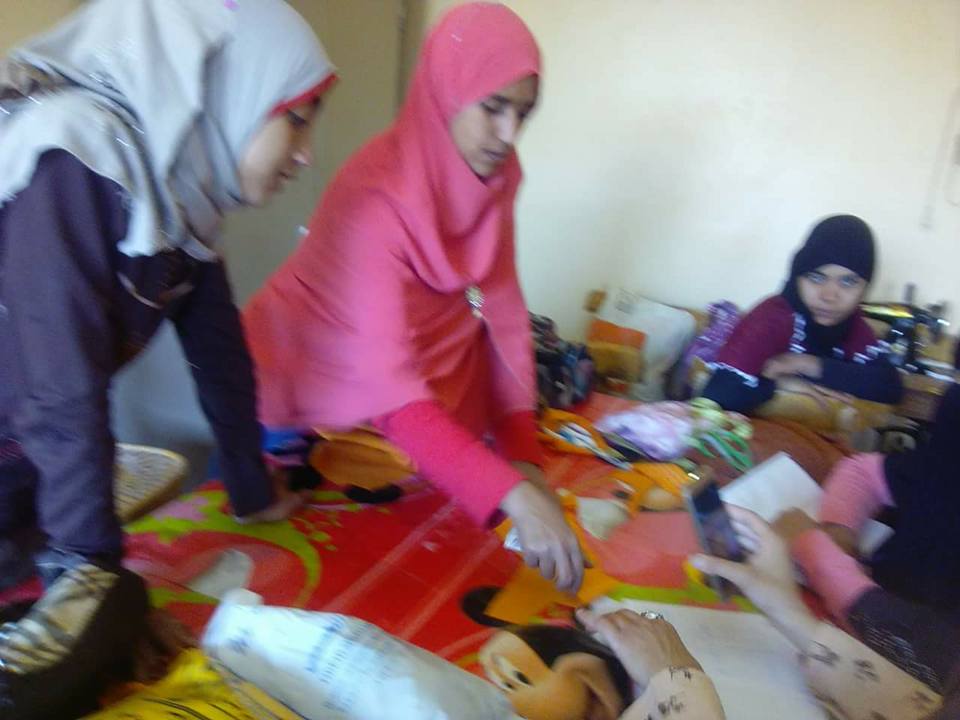 فعاليات ورشة التدريب على فنون الخياطة بثقافة الغنايم