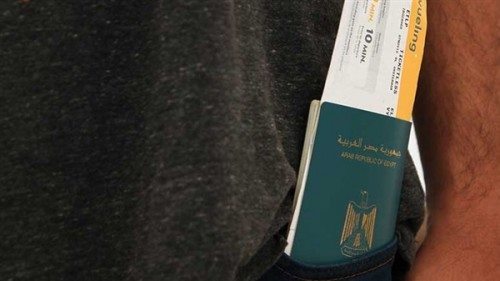 اليونان تسمح بدخول المصريين إليها دون تأشيرة