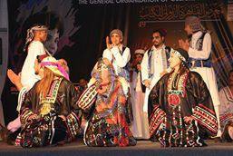 فرقة التنورة التراثية بمخيم قصور الثقافة للفنون