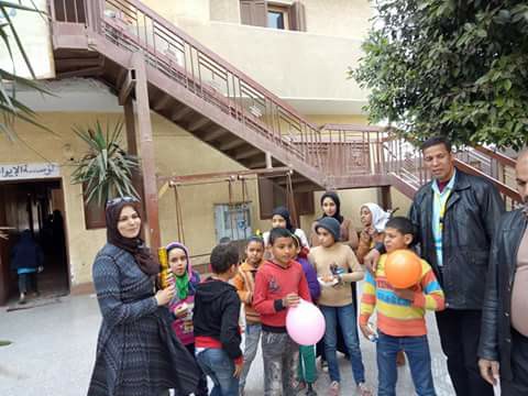 ”غير حياتك” يقدم منحه المبدع لمؤسسة أيتام بمركز ناصر