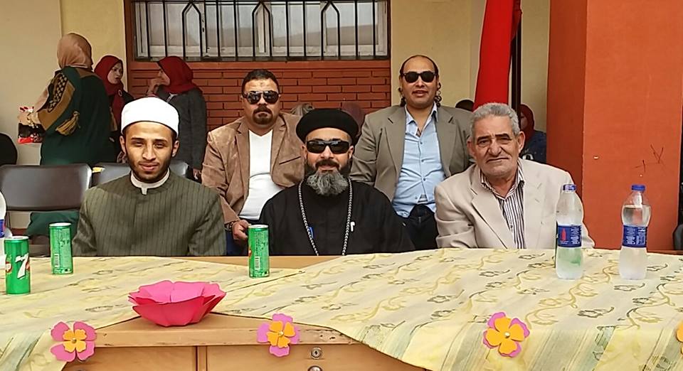 المنظمة العالمية لخريجى الأزهر ببورسعيد تشارك فى فاعليات مبادرة ”فى حب مصر” بمدرسة المناخ الإبتدائية