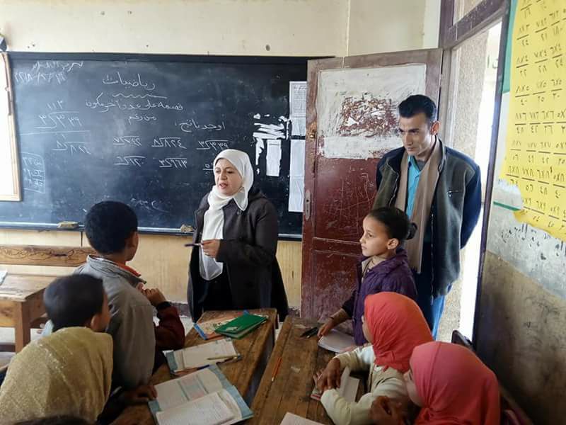 جولات تفقدية لمدير عام إدارة طامية وحضور طابور الصباح للاطمئنان علي سير العملية التعليمية 