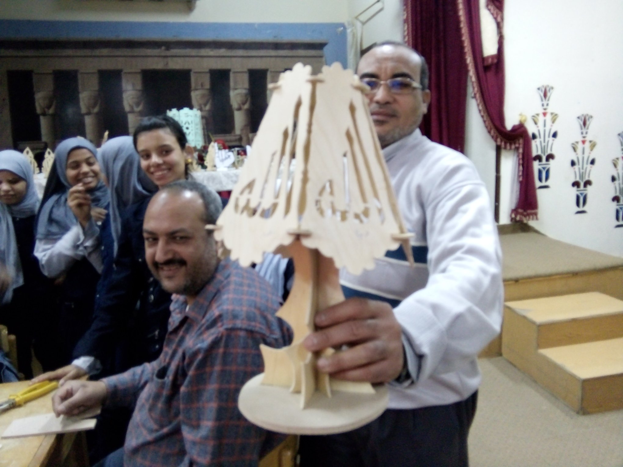 فعاليات ورشة عمل فنون تشكيلية بمركز قنا الاستكشافى للعلوم