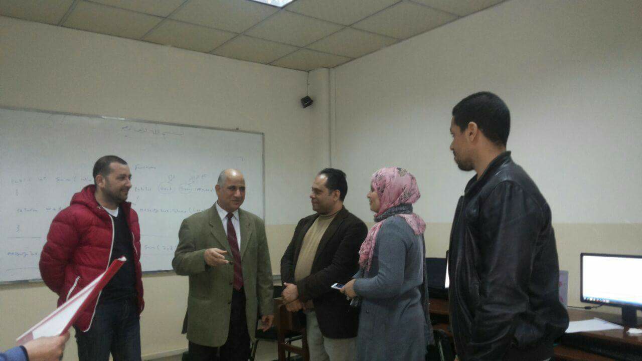 ” الأبياري ” في زيارة مفاجئة لتفقد سير العملية التدريبية