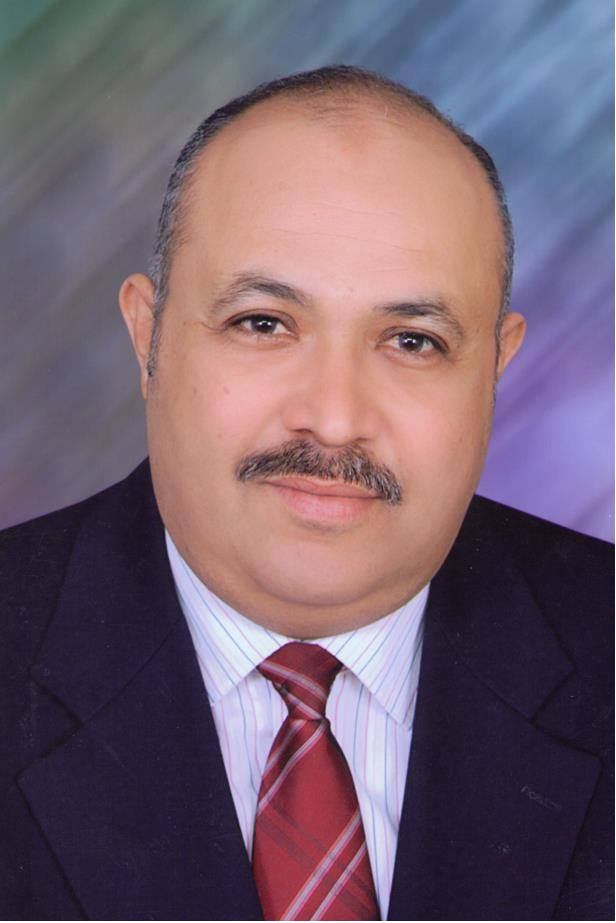 تفويض الدكتور / عماد عتمان بتسيير أعمال قطاع شئون خدمة المجتمع وتنمية البيئة