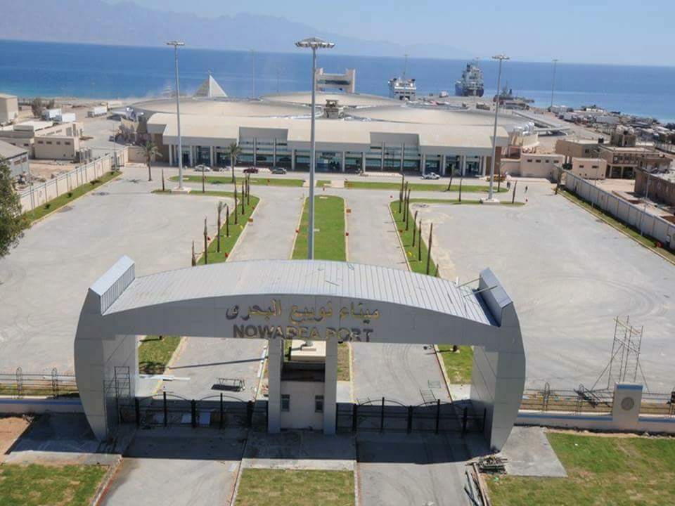 وصول و سفر 872 راكب بميناء نويبع و تداول 114 شاحنة