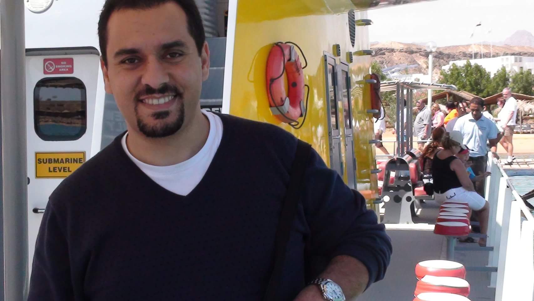 الفنان أحمد عبد الله ممثل وإعلامى بدرجة طبيب