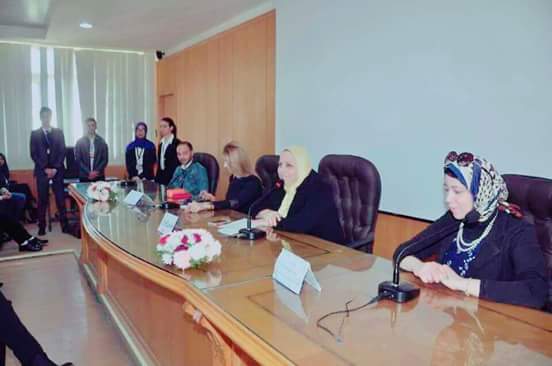 بالصور..تكريم الاعلامية مها سراج بجامعة الاسكندرية