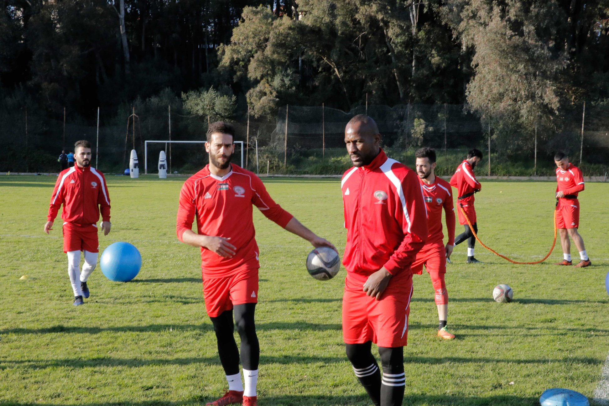 غدا لقاء الاشقاء بين منتخب فلسطين والجزائر