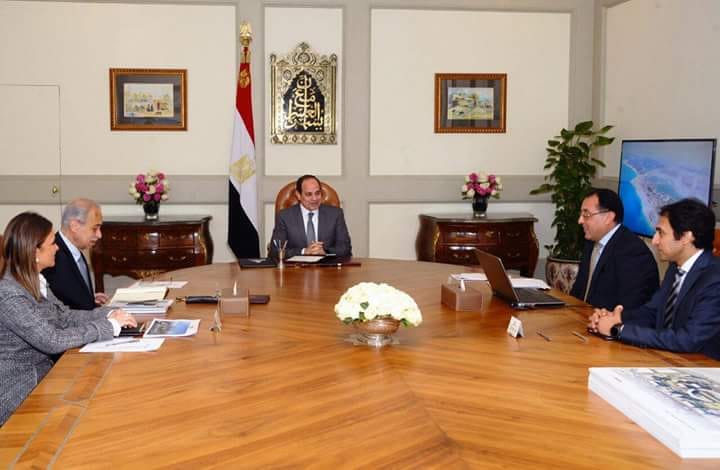 السيسى يجتمع مع وزير الاسكان ووزيرة الاستثمار