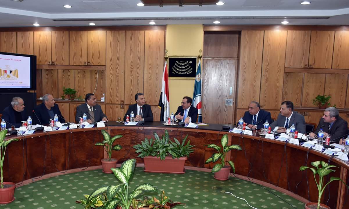 وزير البترول والنقل يبحثان البرامج الزمنية لتوريد البيتومين لمشروعات الطرق