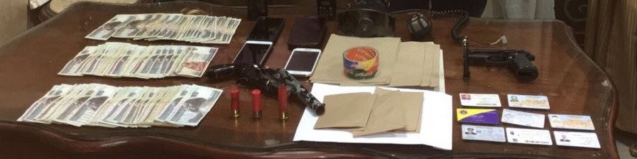 ضبط تشكيل عصابى بتهمة إنتحال صفة رجال الشرطة  لسرقة المواطنين بالقاهرة