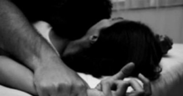 6 عاطلين يخطفون ربة منزل ويعتدون عليها جنسيًا