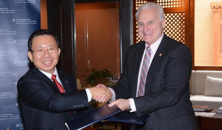 توقيع اتفاقية شراكة بين الجامعة الأمريكية بالقاهرة وجامعة سيول