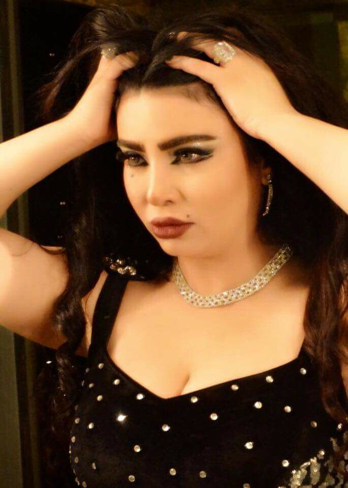 مروة اللبنانية تعبر عن ثأثير الكلمات وقدرتها علي صناعة الابتسامة والحزن في آن واحد