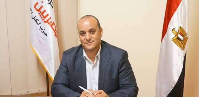 ”نائب الشرابية” يعقد لقاءات مع ابناء الدائرة لاستعراض إنجازات الرئيس السيسي