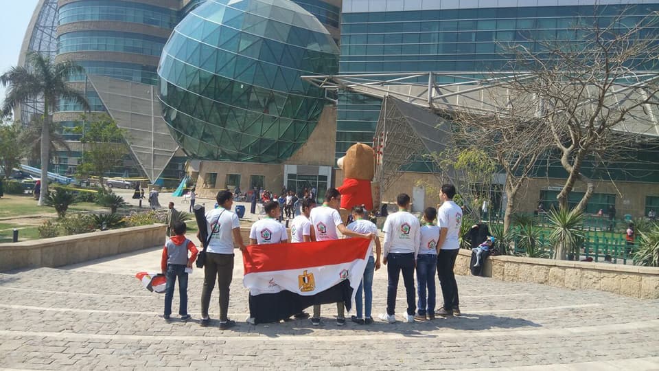 أبناء دار التربية بالشرقية يزورون مستشفي ٥٧٣٥٧ ويتبرعون دعما للأطفال