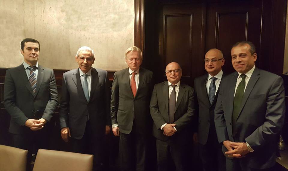 وزير التجارة والصناعة يبحث مع رؤساء كبرى الاتحادات البلجيكية تعزيز التعاون الصناعى المشترك