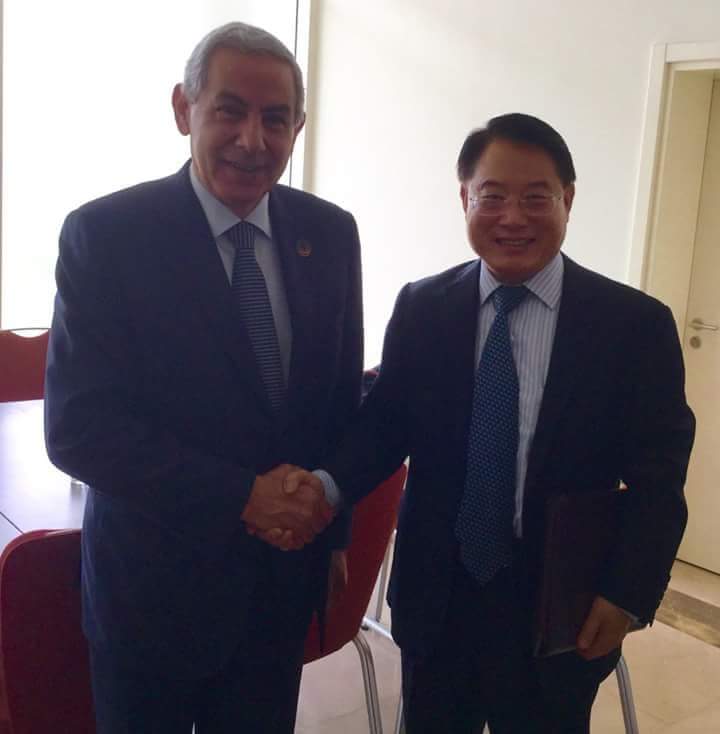 وزير التجارة والصناعة يصل إلى القاهرة قادم من العاصمة الرواندية كيجالى