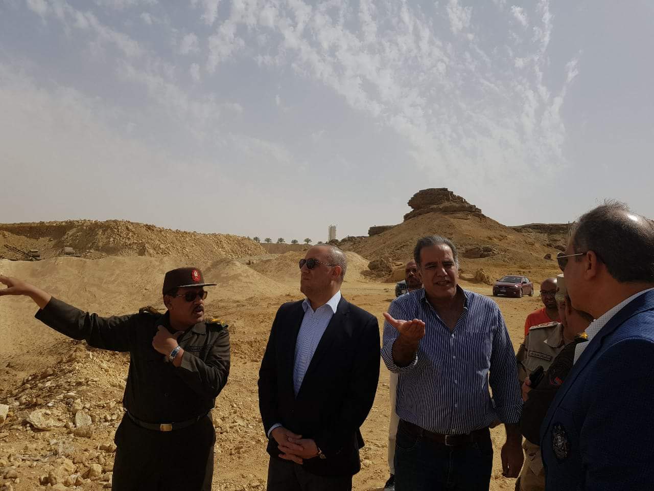 نائب وزير الإسكان يتفقد مشروعي الأسمرات 3 والشهبة لتطوير المناطق غير الآمنة بالقاهرة