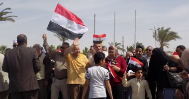 توافد الناخبين أمام لجان الانتخابات الرئاسية بجنوب سيناء