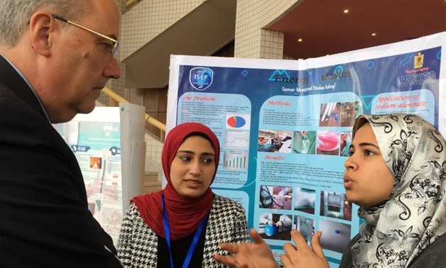 السفارة الأمريكية بالقاهرة تعقد معرضها السنوي الرابع