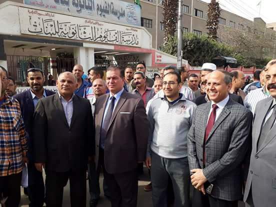 بالصور ... تعليم الفيوم لليوم الثاني يشارك بكثافة فى انتخابات الرئاسة