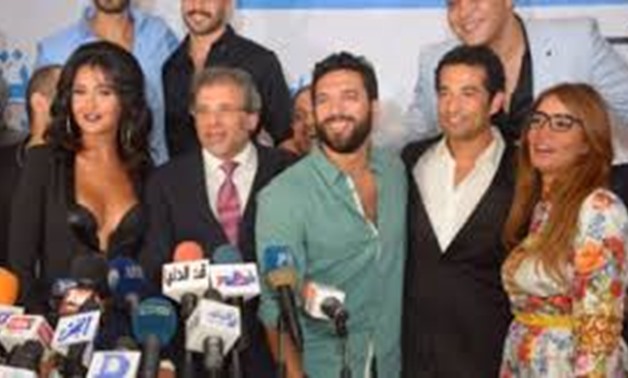 فيلم خالد يوسف الجديد ”الكرمة” على وسائل التواصل الاجتماعي