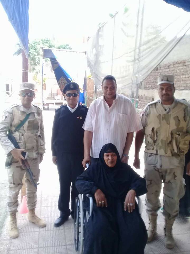 الأقصر تشهد اقبال شديد لكبار السن علي لجان الانتخابات