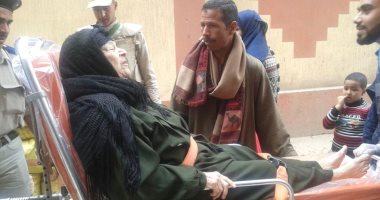 اسعاف كفر الشيخ تنقل امرأة جليسة الفراش للادلاء بصوتها بالانتخابات
