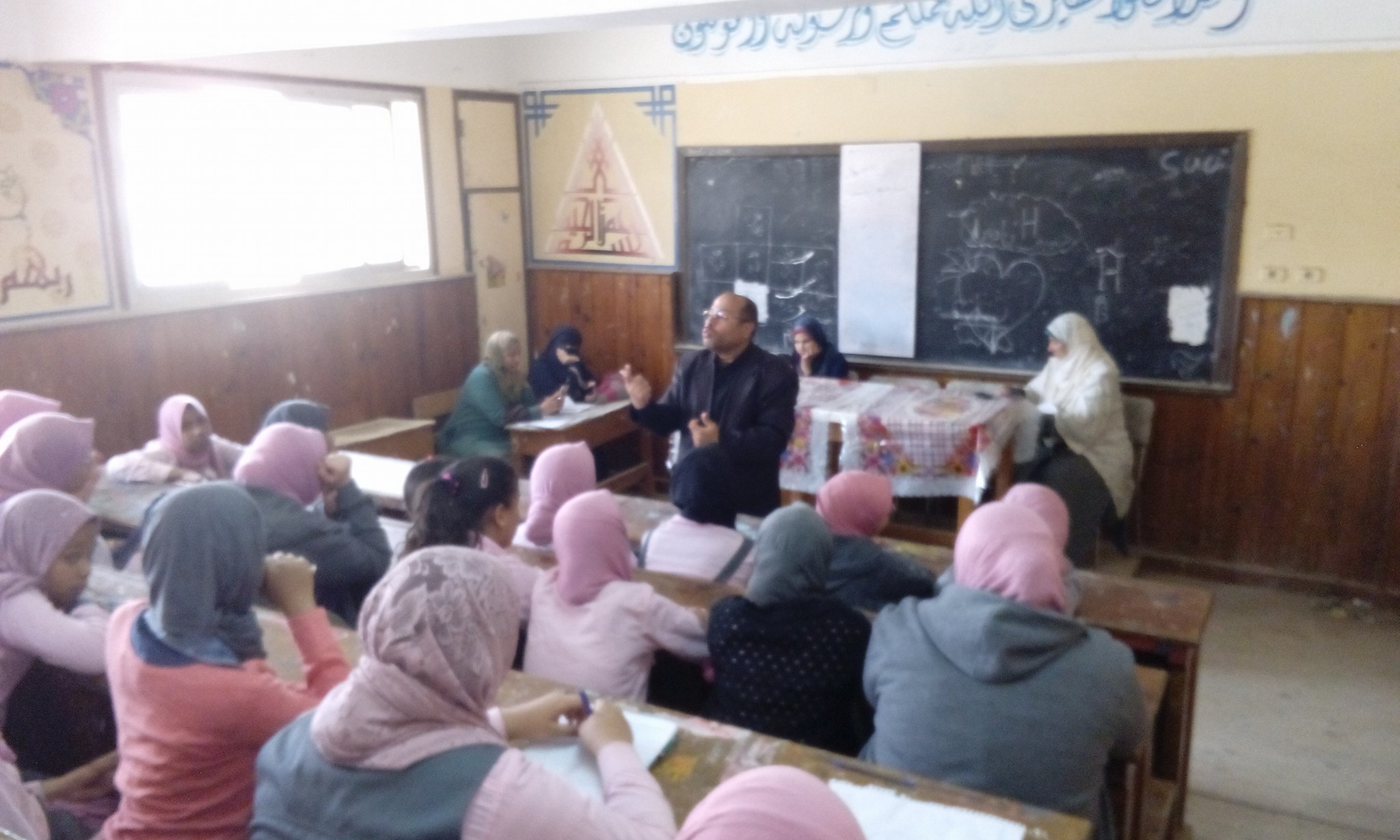 ”فضل الأم على الفرد والمجتمع” بثقافة السويس