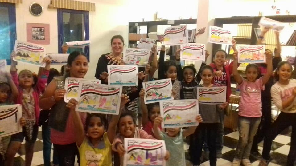 بالصور .. ورشة فنون تشكيلية بنادي شرم الشيخ الرياضي