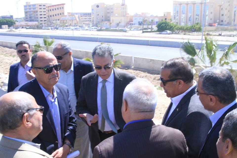 وزير النقل يتفقد مشروع انشاء وصلة حرة لربط ميناء الدخيلة ومنطقة العجمي بالطريق الساحلي الدولي السريع