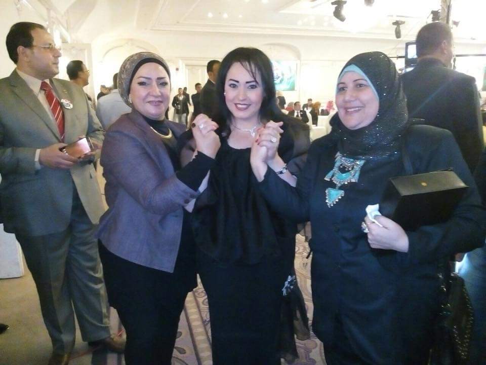 هند عاكف تحتفل بتكريم شباب حملة مواطن