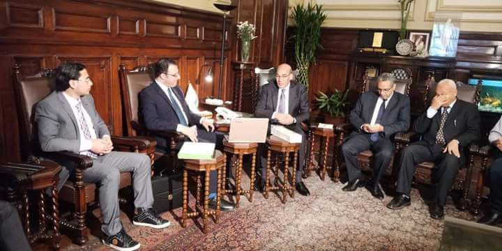 ”البنا” يكلف البحوث الزراعية بالتنسيق مع فريق ”زويل” وتطبيق التجارب بالمحطات البحثية