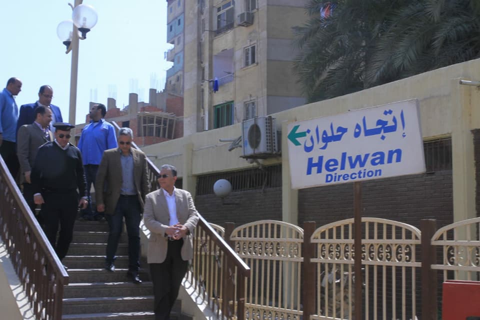 وزير النقل يتابع انتظام جداول التشغيل بمحطات الخطين مترو الأنفاق