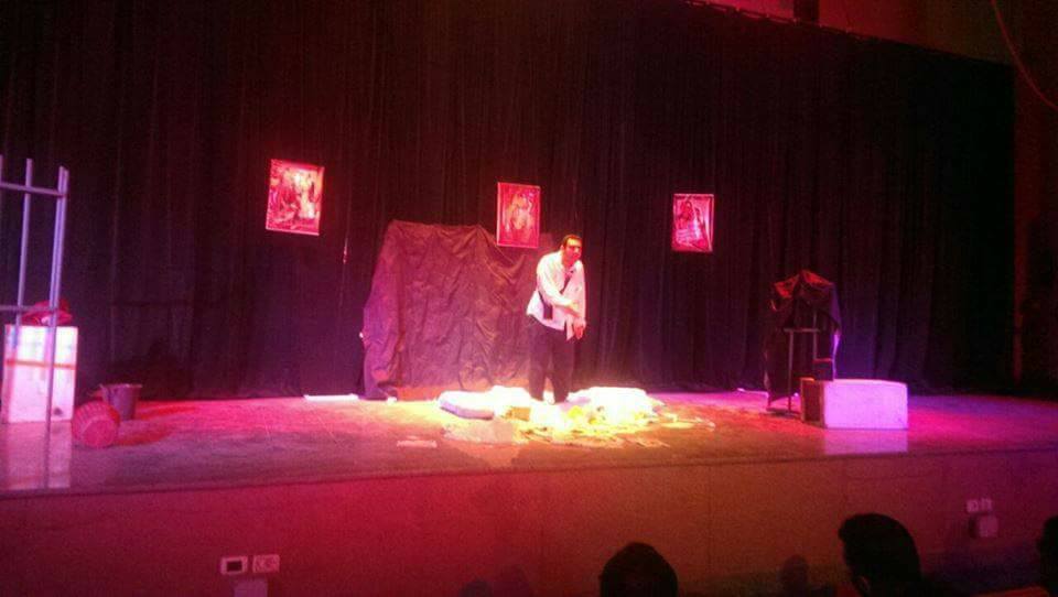 ”بطل من ورق” و ”عفواً إني المؤلف” على مسرح ثقافة أسيوط