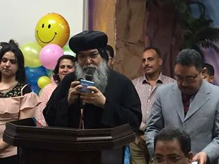 وكيل وزارة المنيا يرافق المحافظ لتهنئة الاقباط بأعياد الميلاد المجيدة