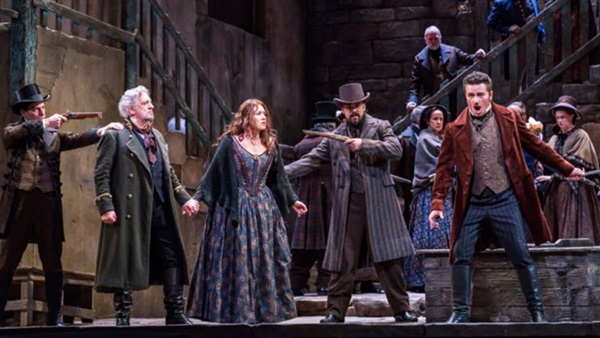 دار الاوبرا المصرية تشهد قصة المؤامرة والحب