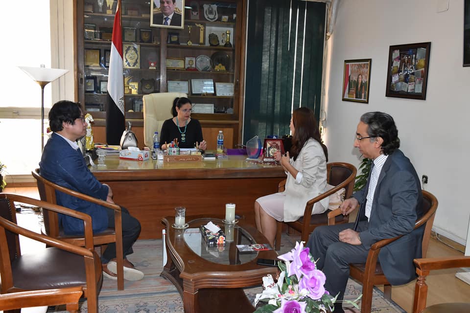 رئيس أكاديمية الفنون تستقبل مستشار الشؤون الدولية بالجامعة الدولية الكورية