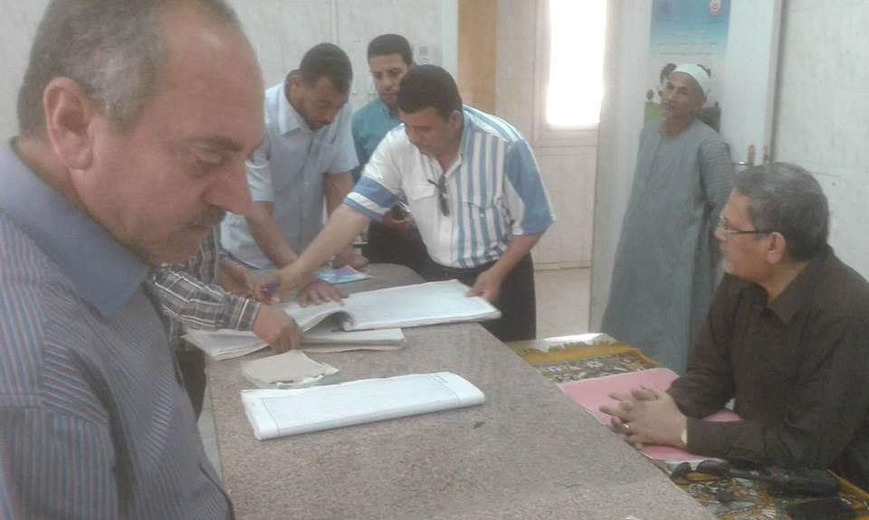 رئيس مركز مغاغة بالمنيا يتابع عدداً من الخدمات العامة بالقرى