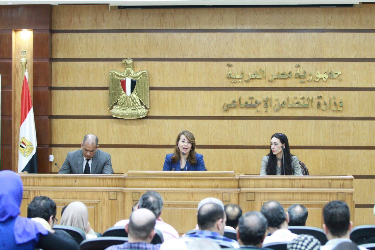 غادة والي: معرض (مصري) لدعم أصحاب الحرف اليدوية والمنتجات السيناوية