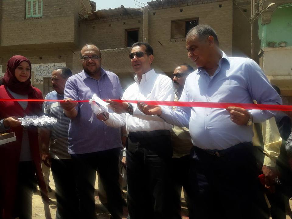 بالصور .. محافظ أسيوط يفتتح محطة المنجنيز بقرية الزاوية
