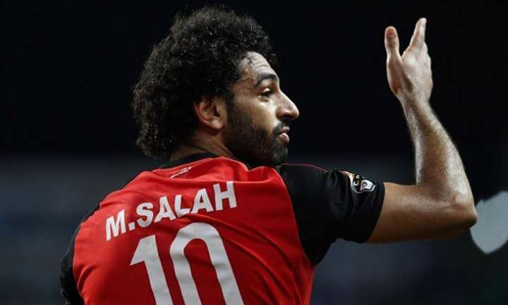 صلاح يستعين بأخصائي العلاج الطبيعي لفريق ليفربول في كأس العالم