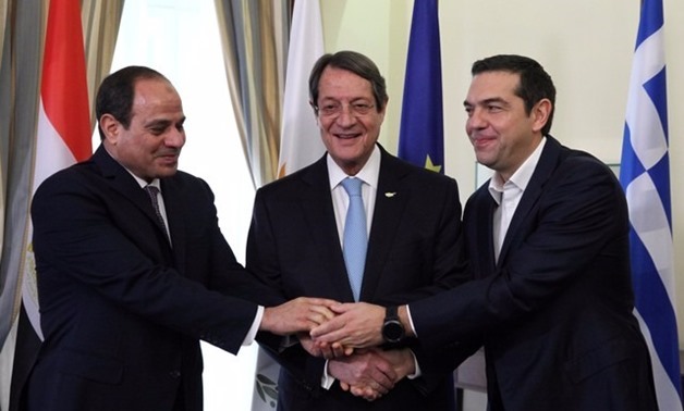 اليونانيون والقبارصة يحيون الجذور في مصر